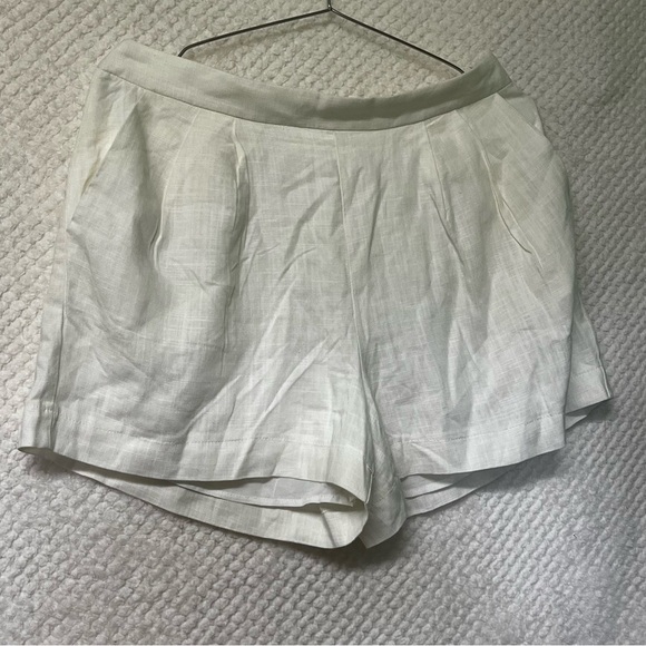 Lush Pants - LUSH Womens High Rise Shorts Ivory Rayon Linen Blend Large Like New Pockets